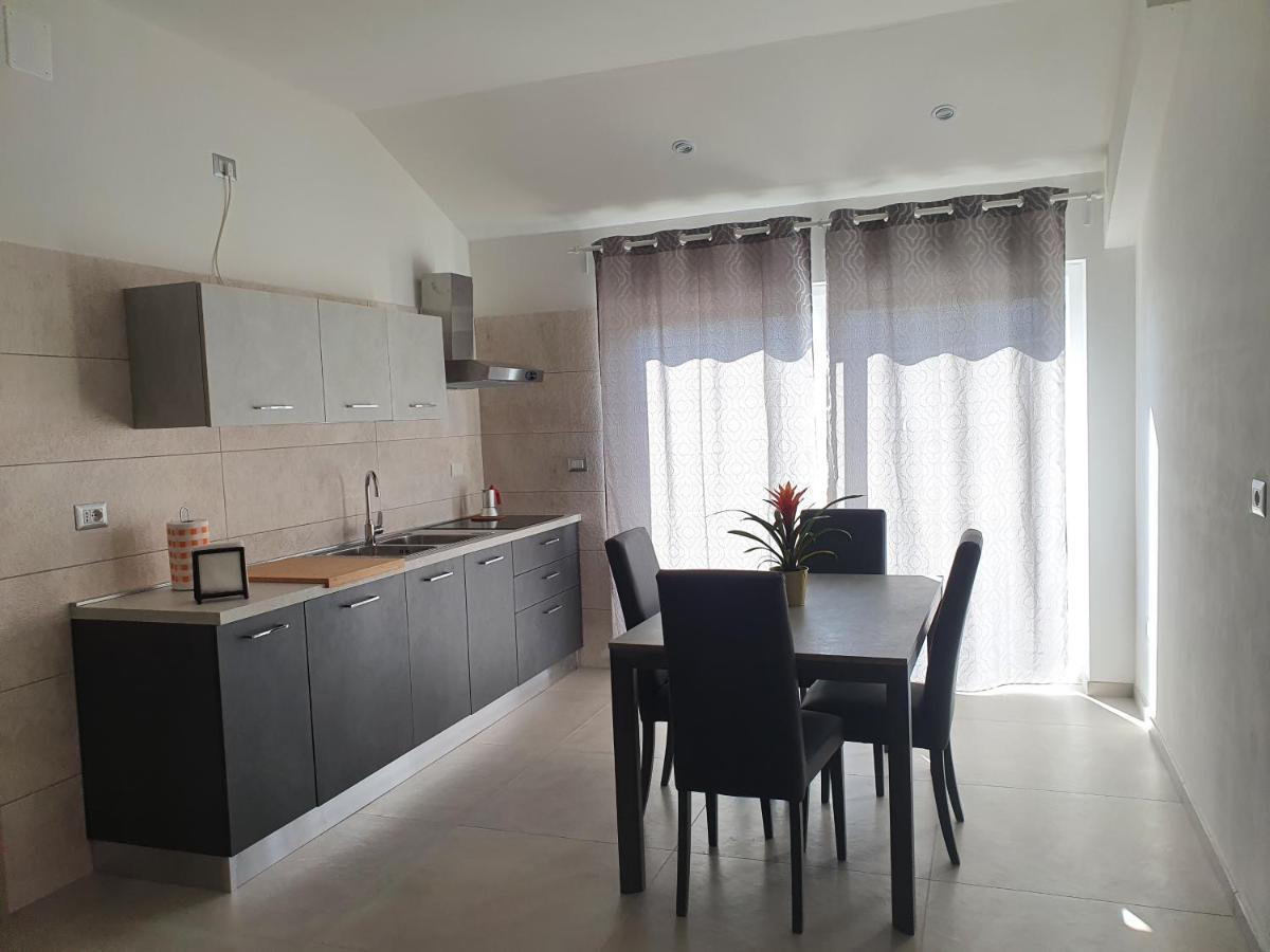 Setteabbracci Suite & Apartments 巴罗尼西 外观 照片