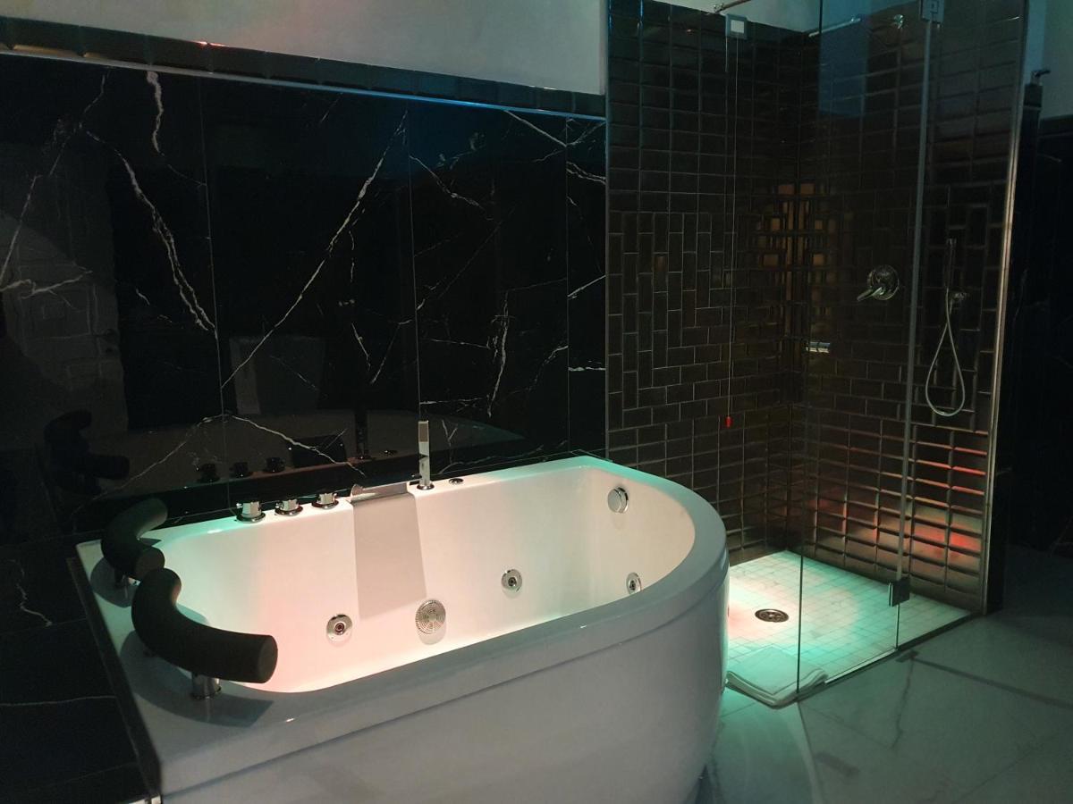 Setteabbracci Suite & Apartments 巴罗尼西 外观 照片